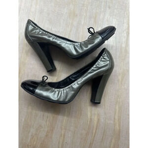 BCBGirls Patent Heels Size 9B Chunky Heel Black Green Bow Runched Side